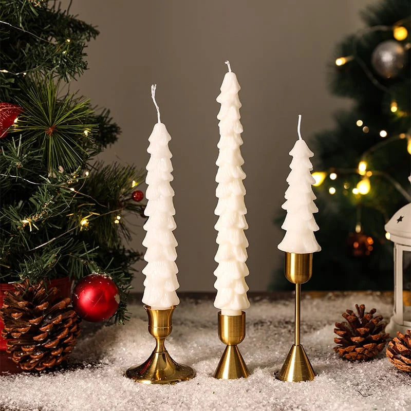 🎄 10-Inch Christmas Tree Candle – Add a Cozy Holiday Glow to Your Home! 🕯️🛒（Candlesticks not included）
